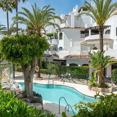 Apartment Apto. Residencial En Golden